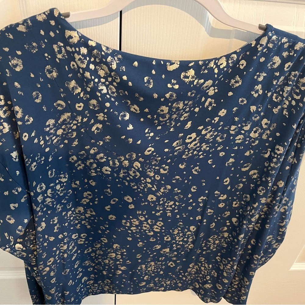 Chicos size 1 (8/Medium) Blue & Silver animal print, Like new! - Picture 2 of 8